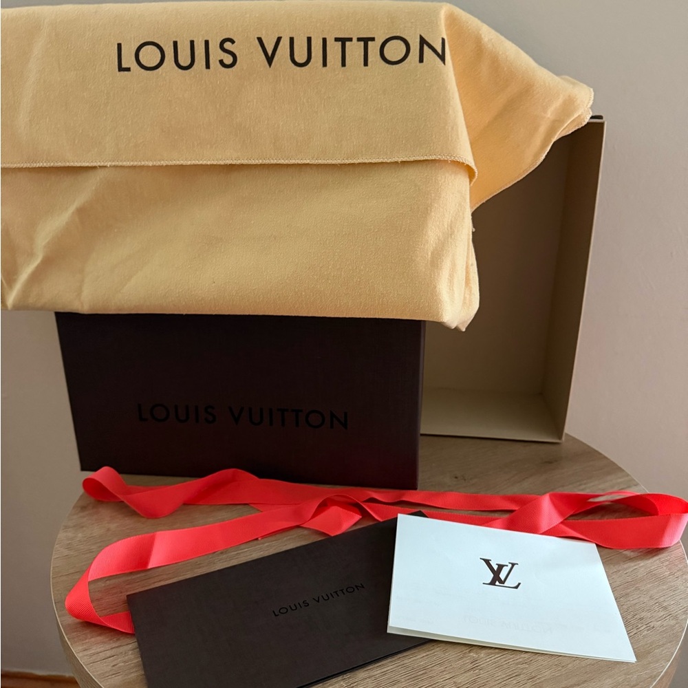 Louis Vuitton Brown Damier Ebene Tote - Picture 4 of 7